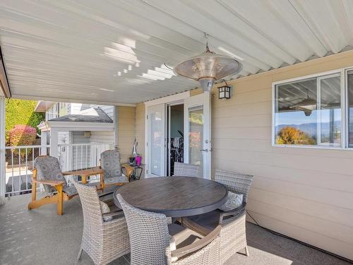 524 Washington Cres, Courtenay, BC - Outdoor With Deck Patio Veranda With Exterior