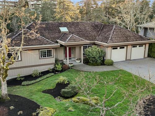 4373 Wildflower Lane, Saanich, BC - Outdoor