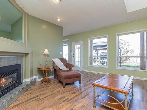1125 Miraloma Dr, Qualicum Beach, BC - Indoor Photo Showing Living Room With Fireplace