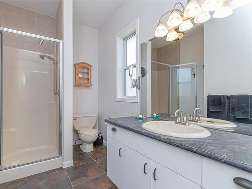 1125 Miraloma Dr, Qualicum Beach, BC - Indoor Photo Showing Bathroom