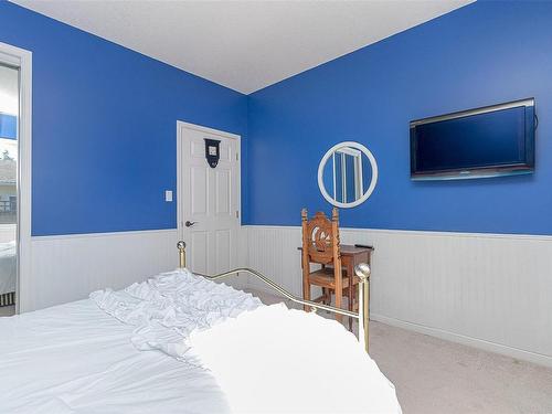 1125 Miraloma Dr, Qualicum Beach, BC - Indoor Photo Showing Bedroom