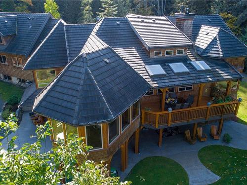 5151 Island Hwy West, Qualicum Beach, BC - Outdoor With Deck Patio Veranda