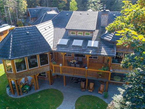 5151 Island Hwy West, Qualicum Beach, BC - Outdoor With Deck Patio Veranda