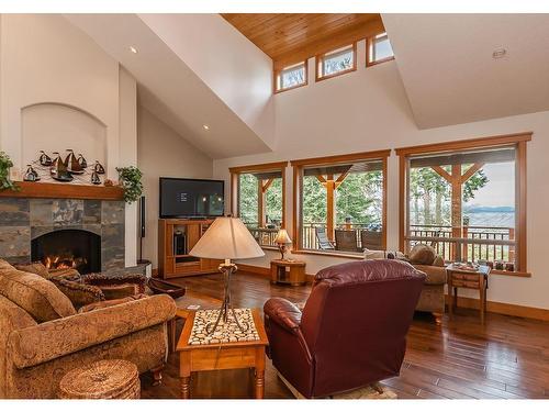 5151 Island Hwy West, Qualicum Beach, BC - Indoor Photo Showing Living Room With Fireplace