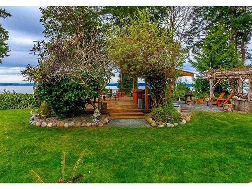 5151 Island Hwy West, Qualicum Beach, BC - Outdoor