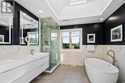 487 Ridge Rd E, Grimsby, ON - Indoor Photo Showing Bathroom
