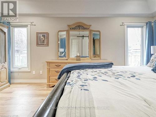 4207 Masterson Circ, London, ON - Indoor Photo Showing Bedroom