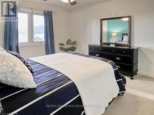 4207 Masterson Circ, London, ON - Indoor Photo Showing Bedroom