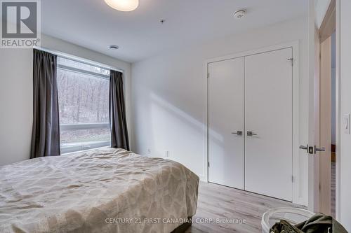 103 - 455 Charlton Avenue E, Hamilton, ON - Indoor Photo Showing Bedroom