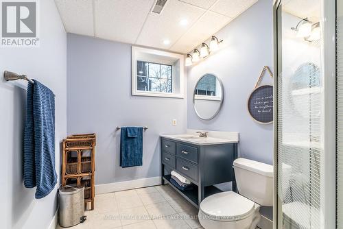 61 Homewood Park Rd, Kawartha Lakes, ON - Indoor Photo Showing Bathroom