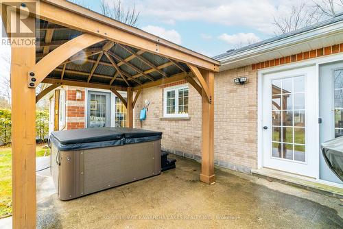 61 Homewood Park Rd, Kawartha Lakes, ON - Outdoor With Exterior