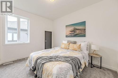 176 Queen Street, Fort Erie, ON - Indoor Photo Showing Bedroom