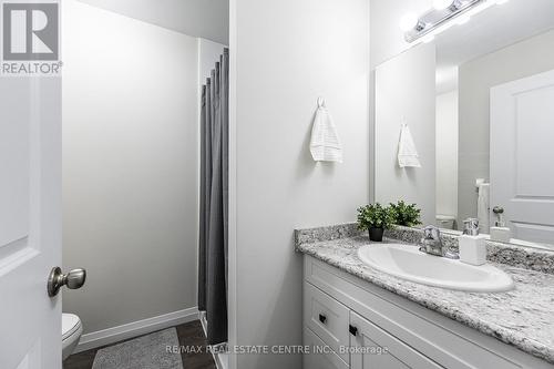 #B3 -24 Morrison Rd, Kitchener, ON - Indoor Photo Showing Bathroom