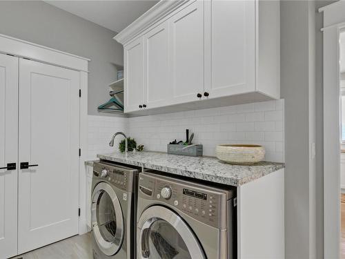 304 Silversage Bluff Lane, Vernon, BC - Indoor Photo Showing Laundry Room