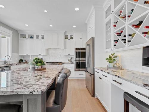 304 Silversage Bluff Lane, Vernon, BC - Indoor Photo Showing Kitchen With Upgraded Kitchen