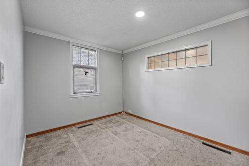 3904 32 Avenue, Vernon, BC - Indoor Photo Showing Other Room