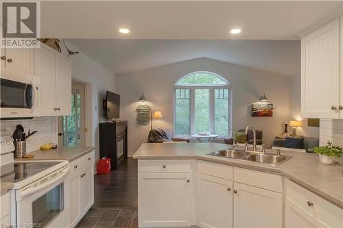 507 Third Avenue N, Sauble Beach, ON - Indoor Photo Showing Kitchen With Double Sink
