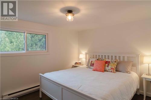 507 Third Avenue N, Sauble Beach, ON - Indoor Photo Showing Bedroom