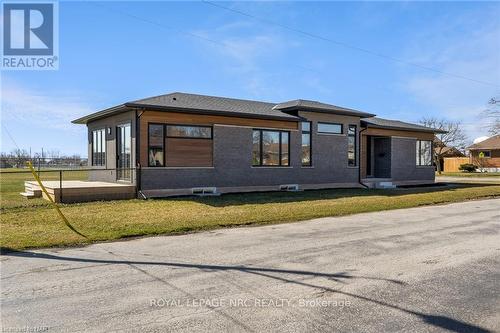 45 Classic Avenue, Welland, ON - Outdoor