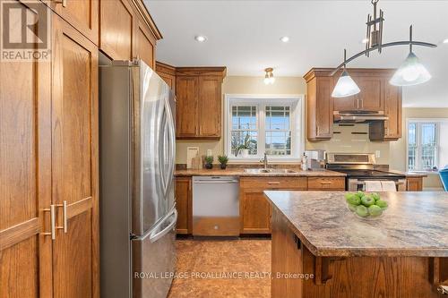 556 Water Rd, Prince Edward County, ON - Indoor Photo Showing Kitchen With Double Sink