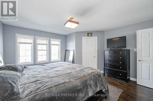 20 - 8 Bradley Avenue N, Hamilton, ON - Indoor Photo Showing Bedroom