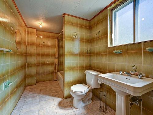 Bathroom - 7950 6E Avenue, Montréal (Villeray/Saint-Michel/Parc-Extension), QC - Indoor Photo Showing Bathroom