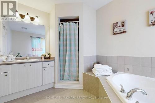32 Hyacinth St, Markham, ON - Indoor Photo Showing Bathroom