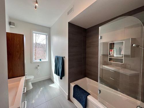 Salle de bains - 137 Rue Sigouin, Mont-Tremblant, QC - Indoor Photo Showing Bathroom