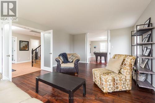 41 Wiser Road, Belleville, ON - Indoor Photo Showing Living Room