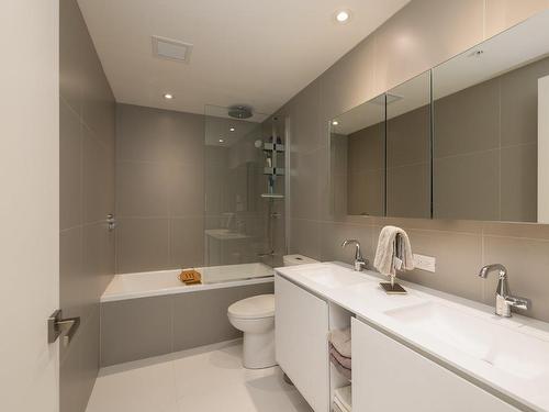 Ensuite bathroom - 231-1616 Rue Des Bassins, Montréal (Le Sud-Ouest), QC - Indoor Photo Showing Bathroom