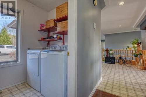 2952 Prospector Road, 150 Mile House, BC - Indoor Photo Showing Laundry Room