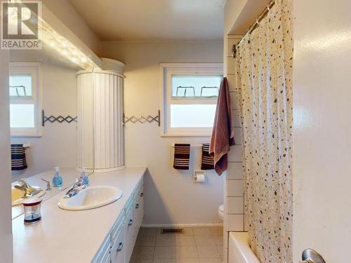 7105 Hazelton Street, Powell River, BC - Indoor Photo Showing Bathroom