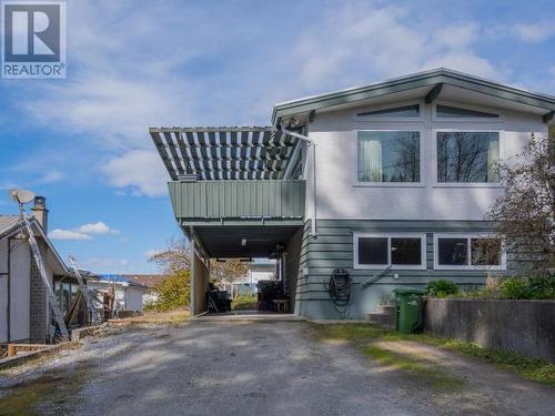 7105 Hazelton Street, Powell River, BC - Outdoor