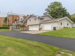 26 Harbourview Drive  Yarmouth, NS B5A 4C3