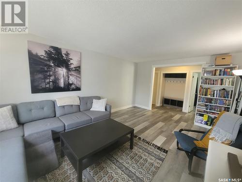 14 2121 Rae Street, Regina, SK - Indoor Photo Showing Living Room