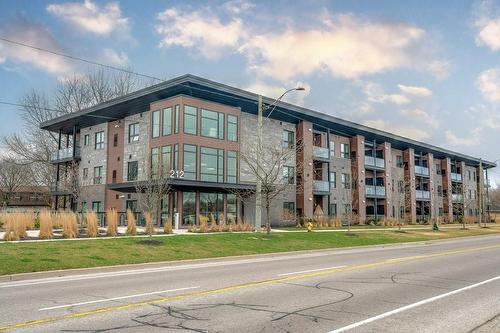 212 Lakeport Road|Unit #212, St. Catharines, ON - Outdoor With Balcony With Facade