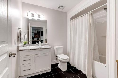 212 Lakeport Road|Unit #212, St. Catharines, ON - Indoor Photo Showing Bathroom