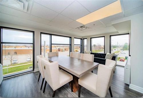 212 Lakeport Road|Unit #212, St. Catharines, ON - Indoor Photo Showing Dining Room