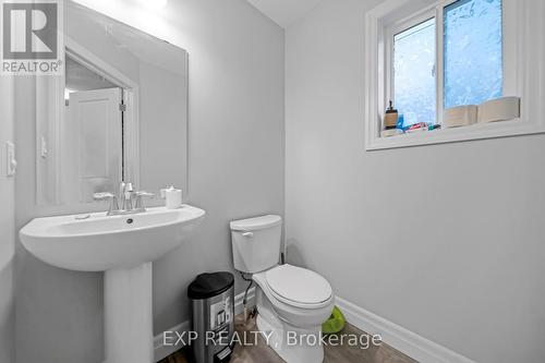 270 Bradshaw Drive, Stratford, ON - Indoor Photo Showing Bathroom