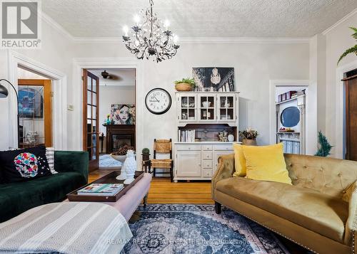 321 Owen Sound Street, Shelburne, ON - Indoor Photo Showing Living Room