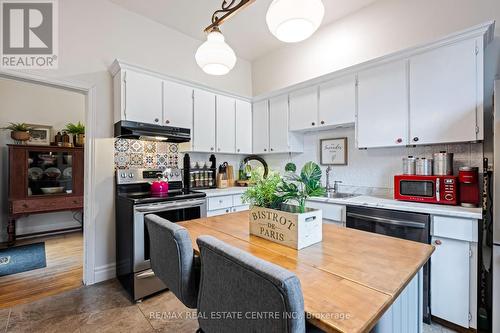 321 Owen Sound Street, Shelburne, ON - Indoor Photo Showing Kitchen
