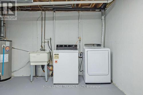 339 Everglade Cres, London, ON - Indoor Photo Showing Laundry Room