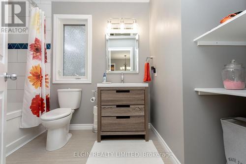 43642 Sparta Line, Central Elgin, ON - Indoor Photo Showing Bathroom