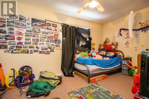 833 Crawford Drive, Peterborough (Monaghan), ON - Indoor Photo Showing Bedroom