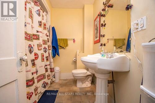 833 Crawford Drive, Peterborough, ON - Indoor Photo Showing Bathroom