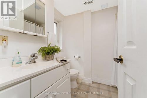 8189 Wellington Rd 124, Guelph/Eramosa, ON - Indoor Photo Showing Bathroom