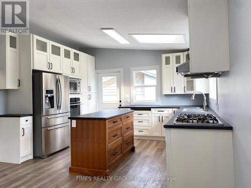 392 2Nd Avenue, Campbell River, BC - Indoor Photo Showing Kitchen