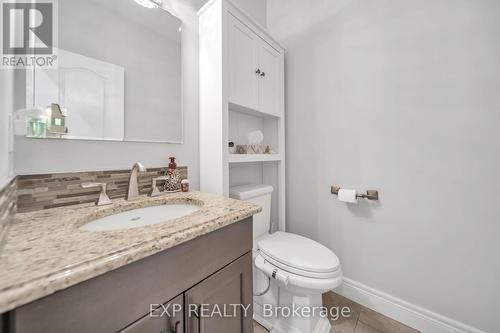 699 Normandy Drive, Woodstock, ON - Indoor Photo Showing Bathroom