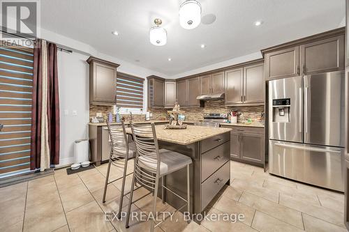 699 Normandy Drive, Woodstock, ON - Indoor Photo Showing Kitchen With Upgraded Kitchen