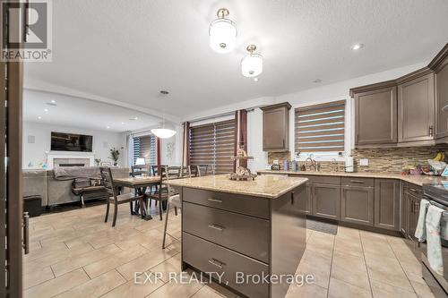 699 Normandy Drive, Woodstock, ON - Indoor Photo Showing Kitchen With Upgraded Kitchen